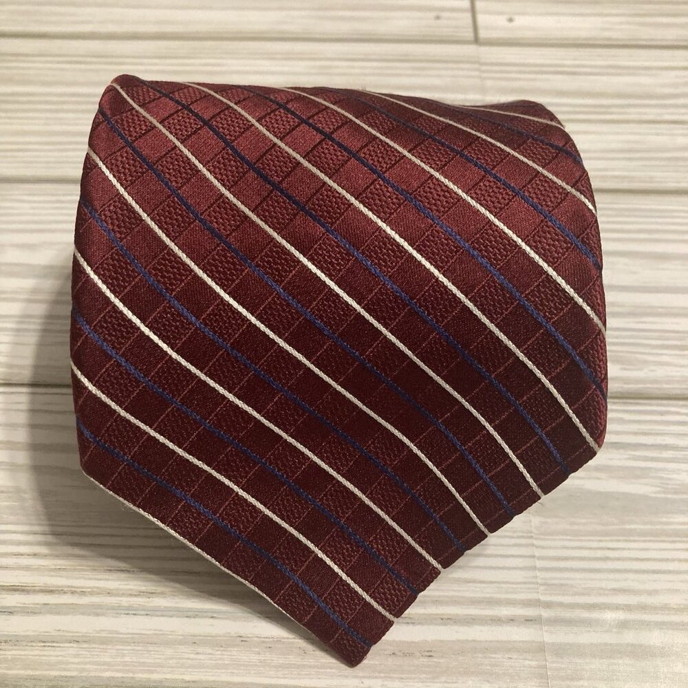 Tommy Hilfiger Tie Mens 100% Silk Burgundy With Multicolored Stripes Made In USA